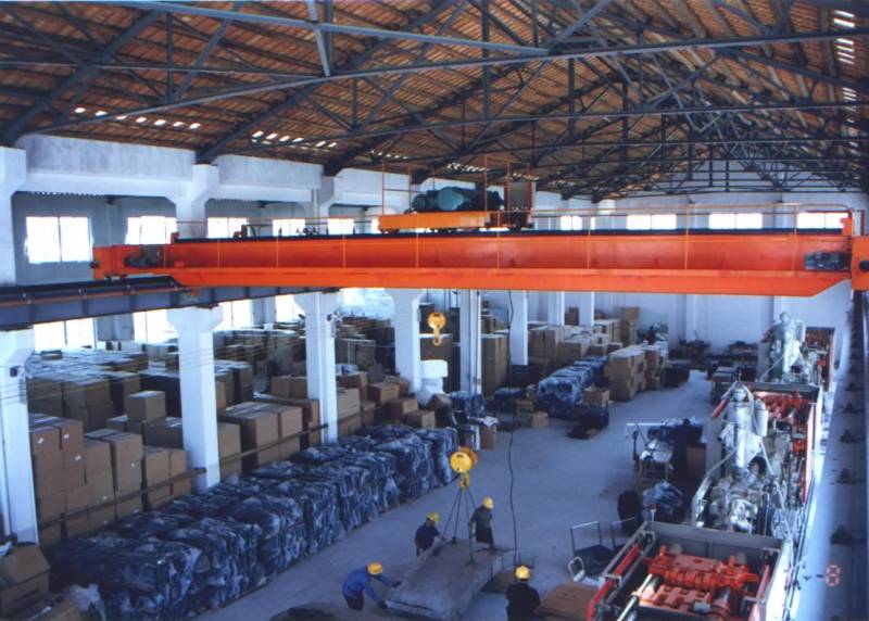 LH��-늄Ӻ��J��ʽ���ؙC  LH type electric hoist overhead crane